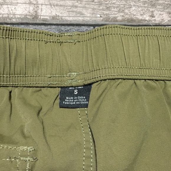 RVCA All Time Shorts Men’s S Green Hiking Side Zip Pocket Belted (Inseam 8) - Picture 9 of 9